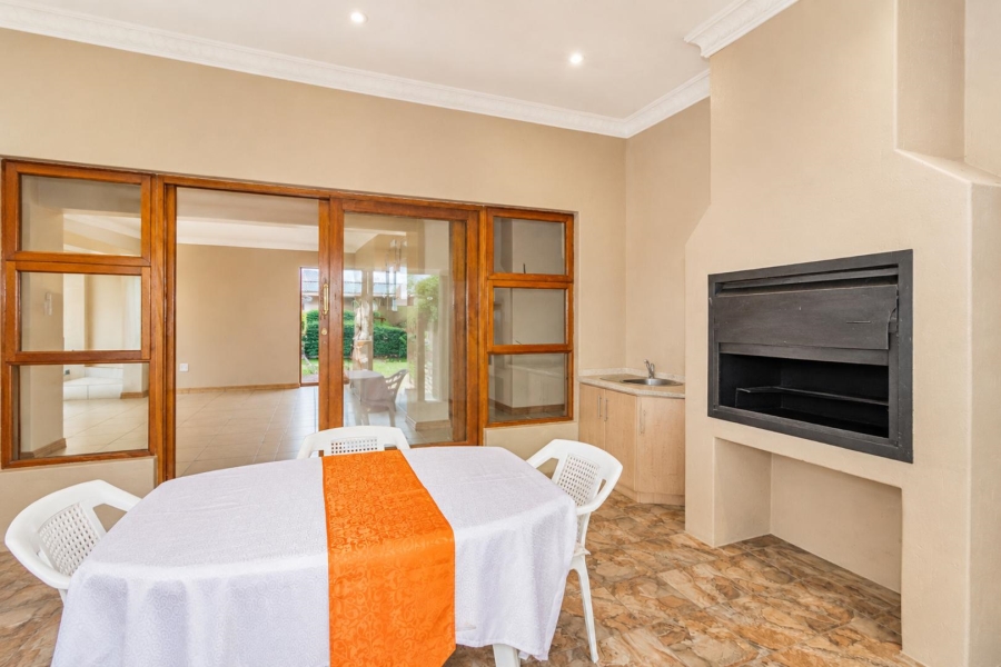 4 Bedroom Property for Sale in Kosmos Ridge North West